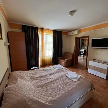 Hotel Family Adia Blue