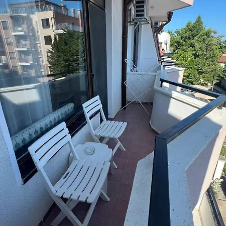 Family Hotel Adia Blue 3* סנט קונסטנטין והלנה