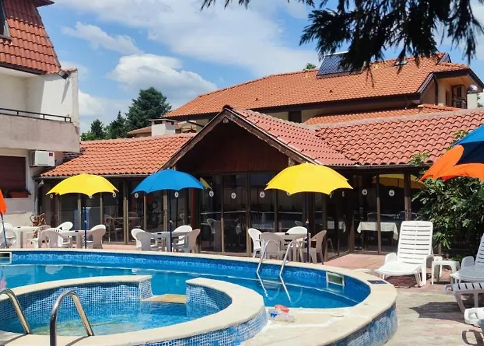 семеен свети петър Хотел Св. Св. Константин и Елена